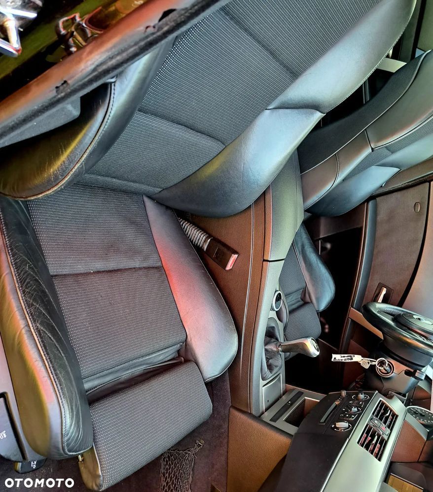 BMW Seria 5 523i - 11
