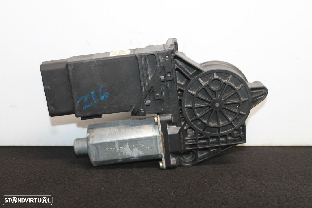 Motor Elevador Vidro Volkswagen Passat de 2002 - 2