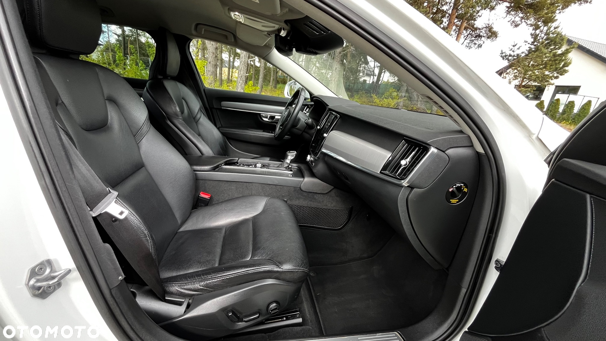 Volvo V90 D4 AWD Geartronic Momentum - 27