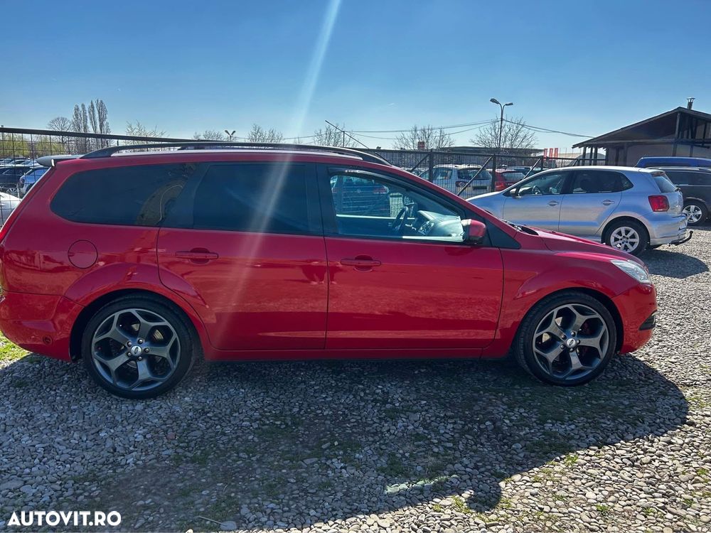 Ford Focus 2.0i Titanium - 4