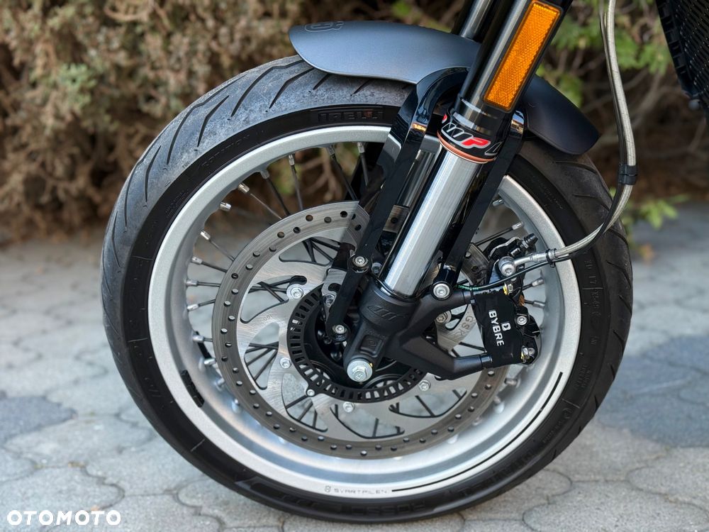 Husqvarna Svartpilen - 27