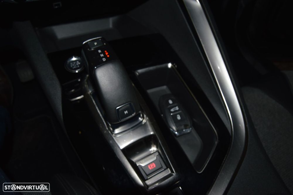 Peugeot 5008 1.2 PureTech Allure EAT6 - 35