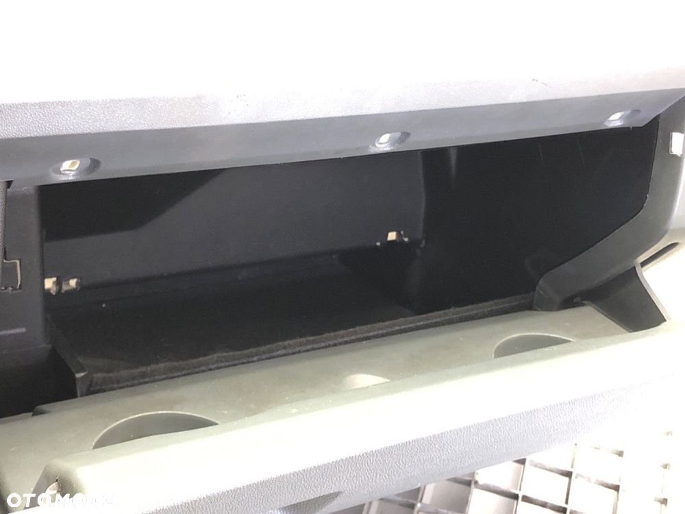 SCHOWEK PASAŻERA  SKODA FABIA I Combi (6Y5) 2000 - 2007 1.9 SDI 47 kW [64 KM] olej napędowy 2000 - - 2