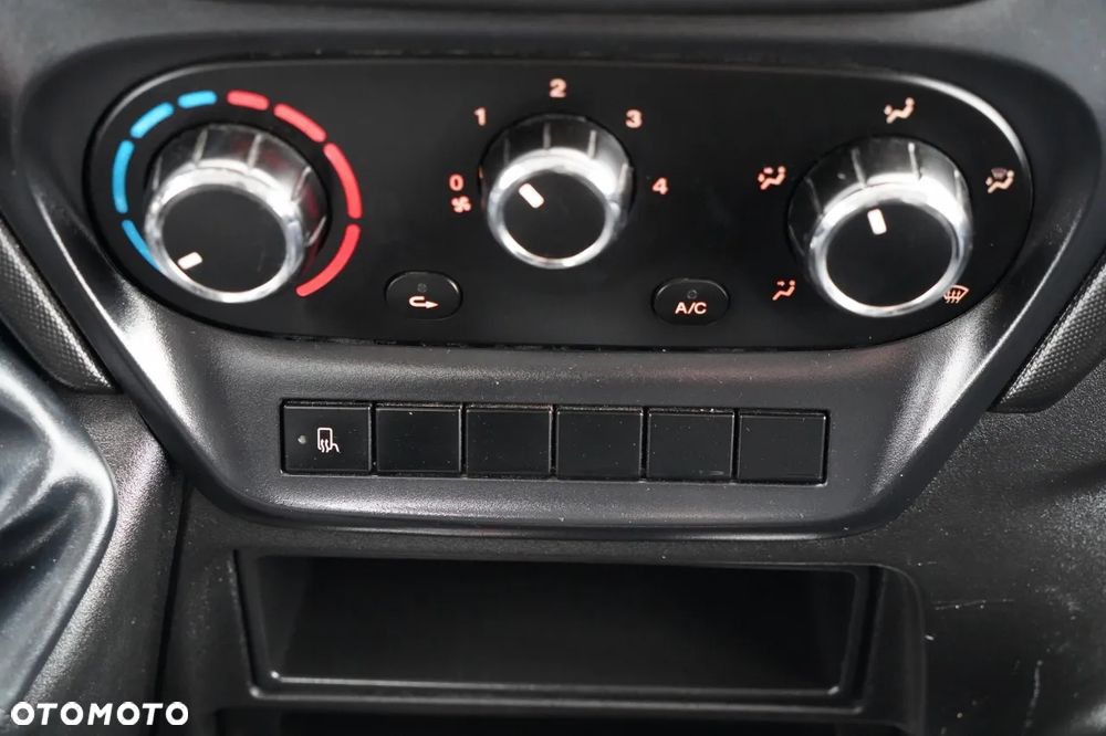 Iveco DAILY 35-130 / WYWROTKA STALOWA / BLIŹNIAK / 3 MIEJSCA / BLOKADA MOSTU / SPROWADZONY - 34