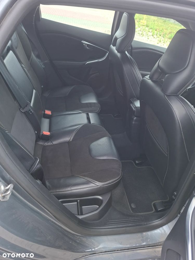 Volvo V40 D4 Drive-E R-Design Momentum - 12