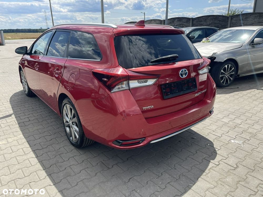 Toyota Auris Hybrid 135 Prestige - 2