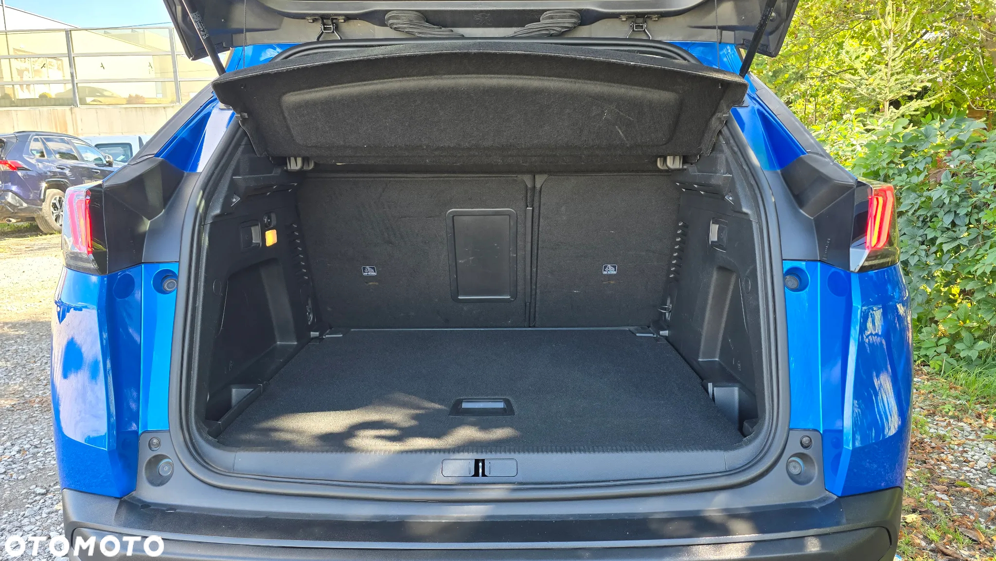 Peugeot 5008 BlueHDI 130 EAT8 Active Business-Paket - 4