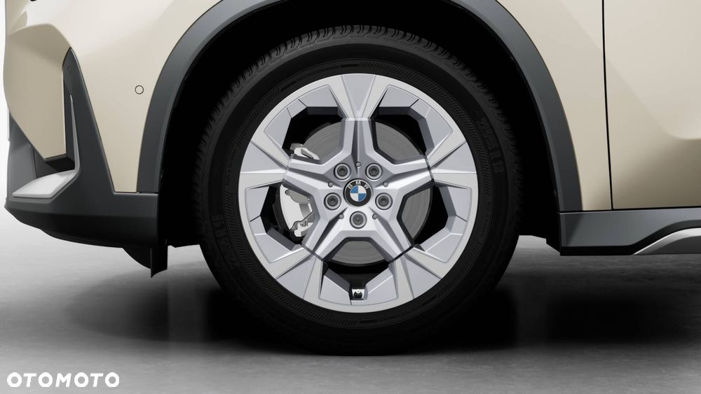 BMW X1 sDrive18i xLine - 8