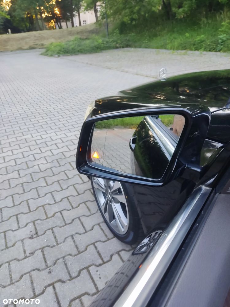 Mercedes-Benz Klasa E 220 CDI DPF BlueEFFICIENCY Automatik Elegance - 33