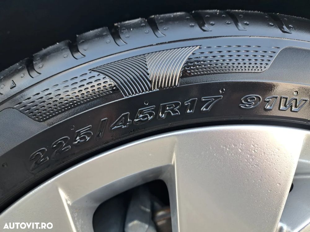 Volkswagen Golf 1.5 eTSI ACT DSG MHEV Style - 9