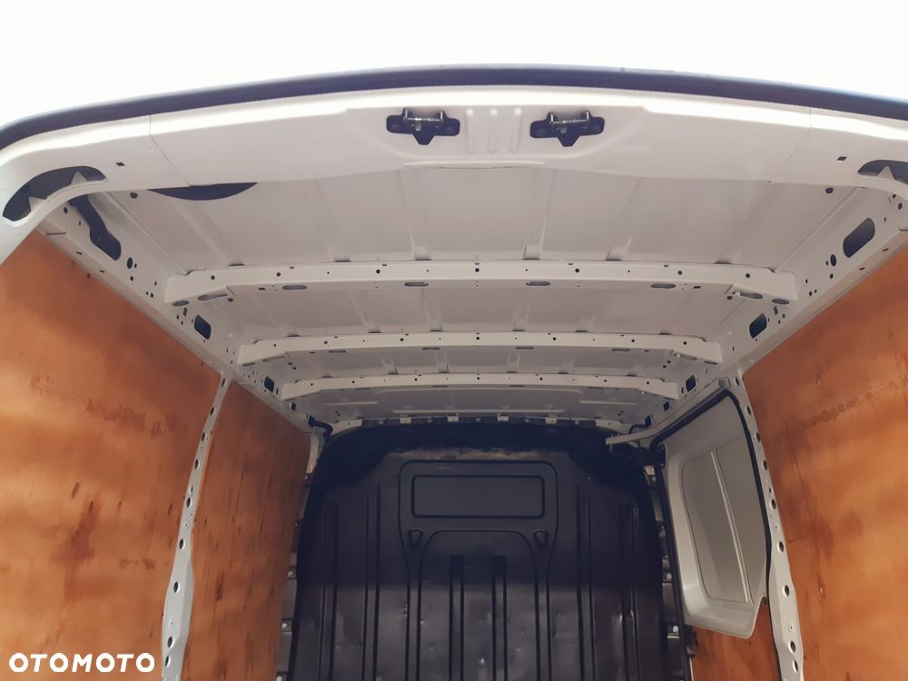 Renault Master - 18