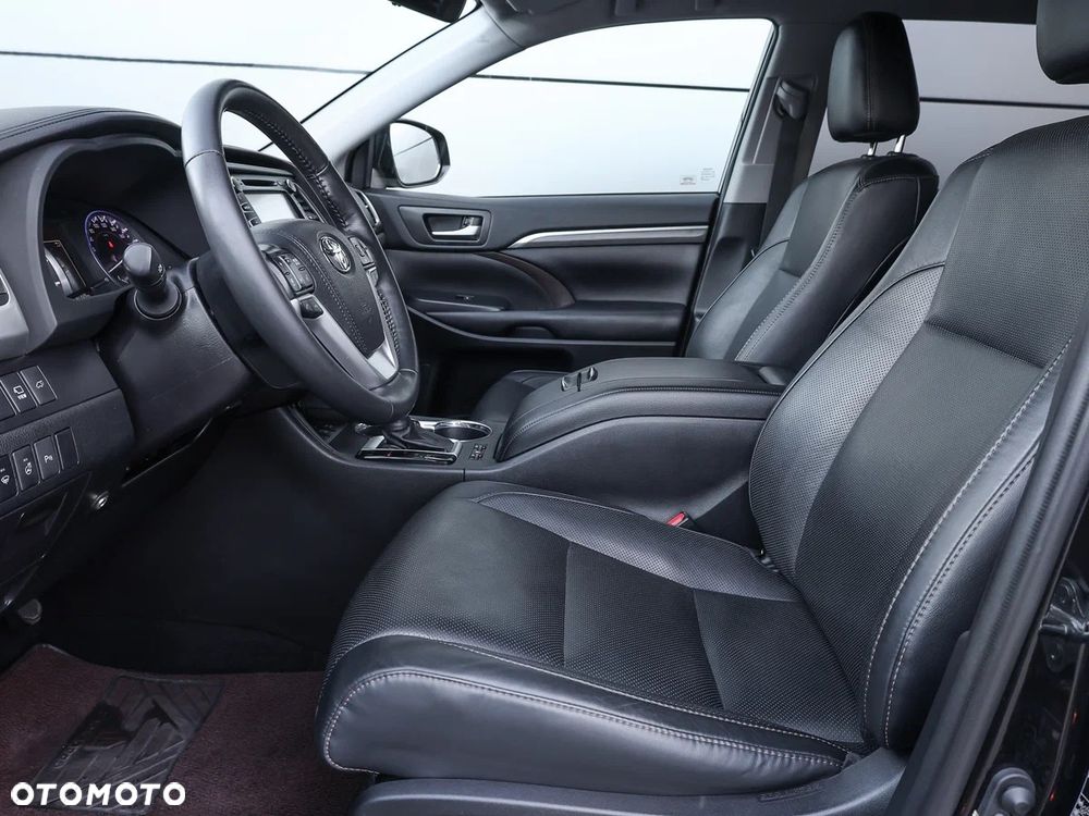 Toyota Highlander - 15