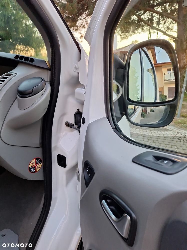 Renault Trafic FAP Passenger Black Edition - 37