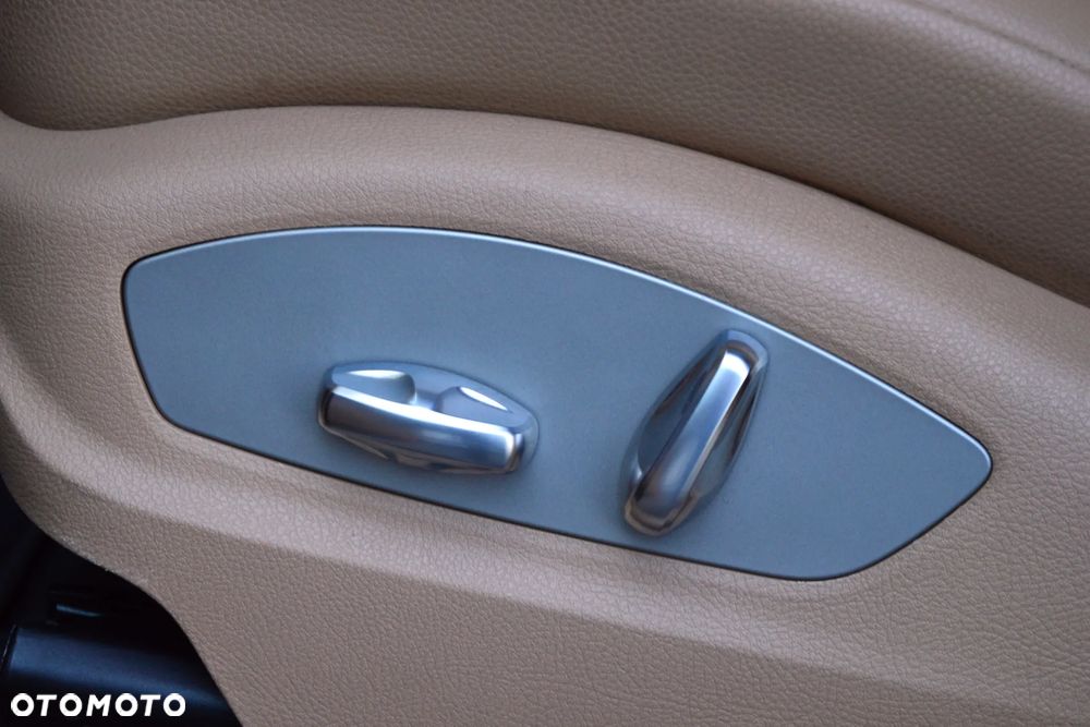 Porsche Macan - 14