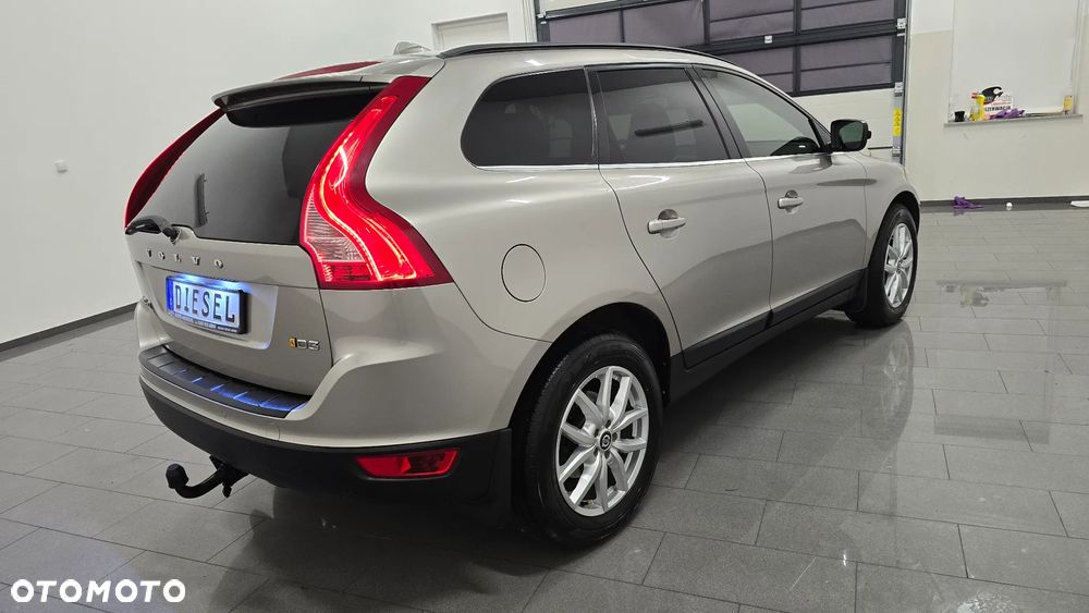 Volvo XC 60 D3 Drive-E Summum - 3