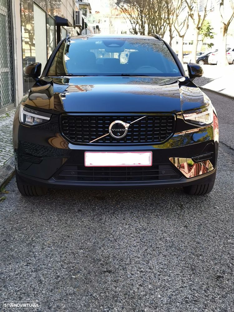 Volvo XC 40 2.0 B3 Plus Dark - 3