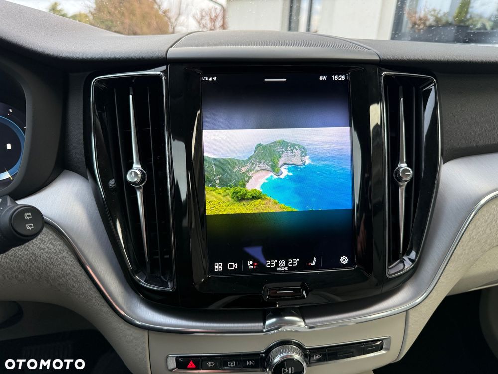 Volvo XC 60 B4 D Ultimate Dark - 25