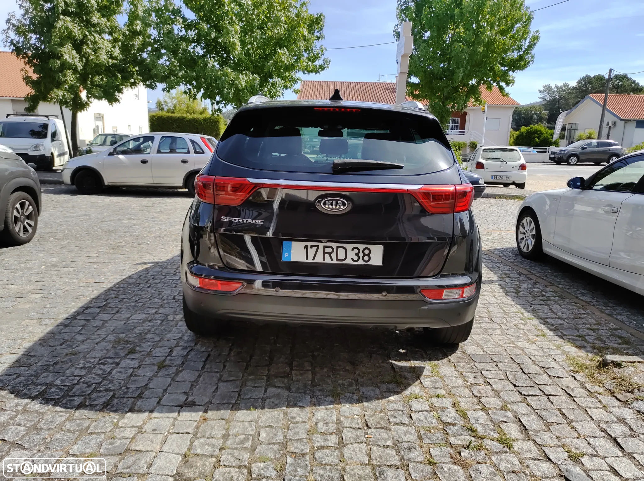 Kia Sportage 1.7 CRDI ISG Nav Line - 9