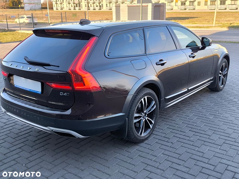 Volvo V90 Cross Country - 7