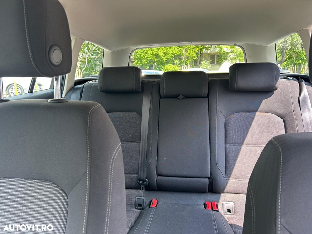 Volkswagen Passat - 14