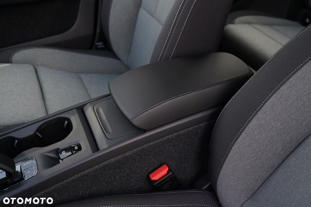 Volvo XC 40 B3 Core - 16