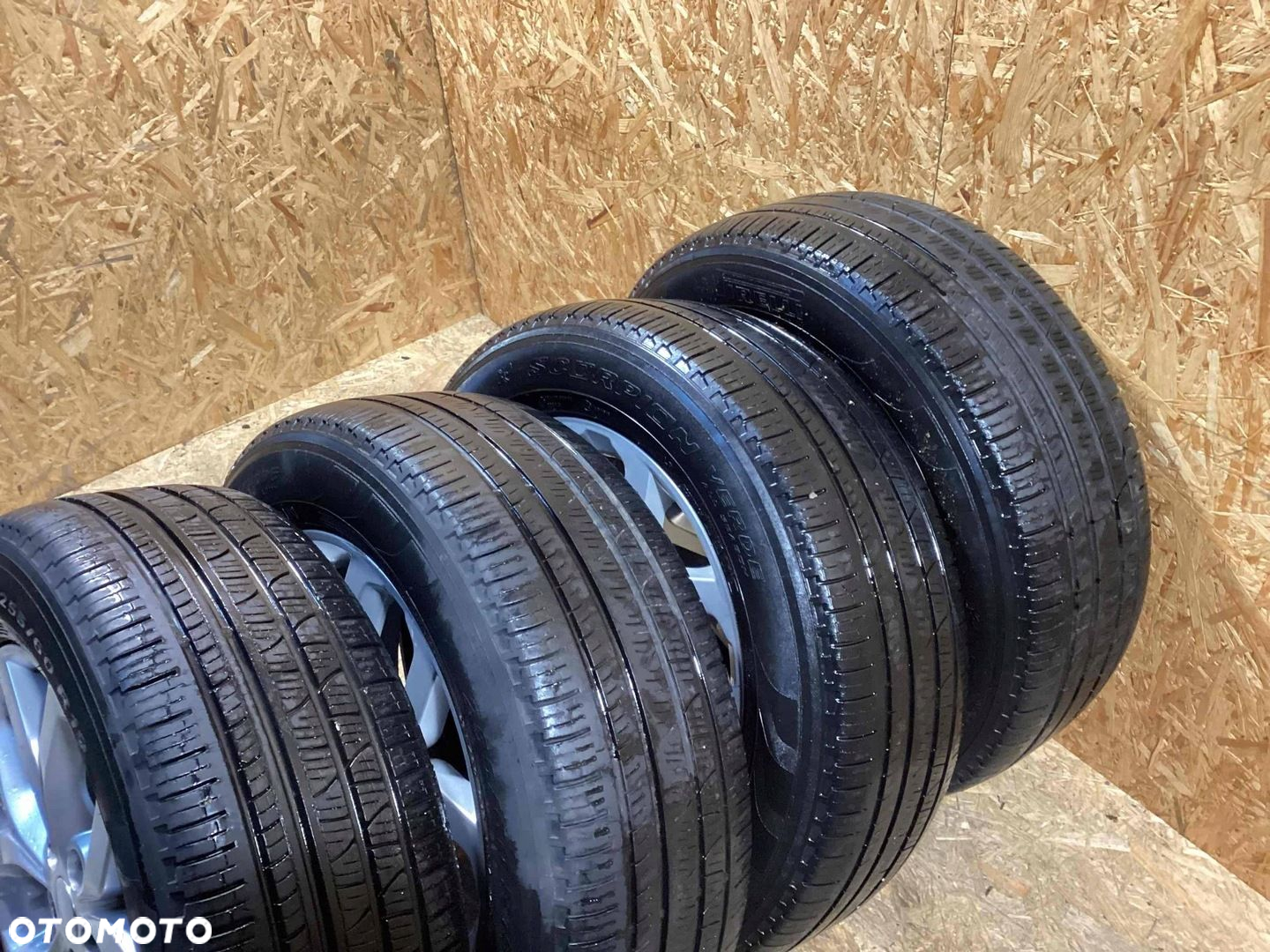 Felgi aluminiowe 19 RANGE ROVER DISCOVERY 5 LR081580 Hy321007da 7.5X19EH2 - 6