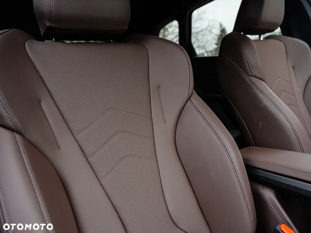 BMW Seria 2 218i - 11