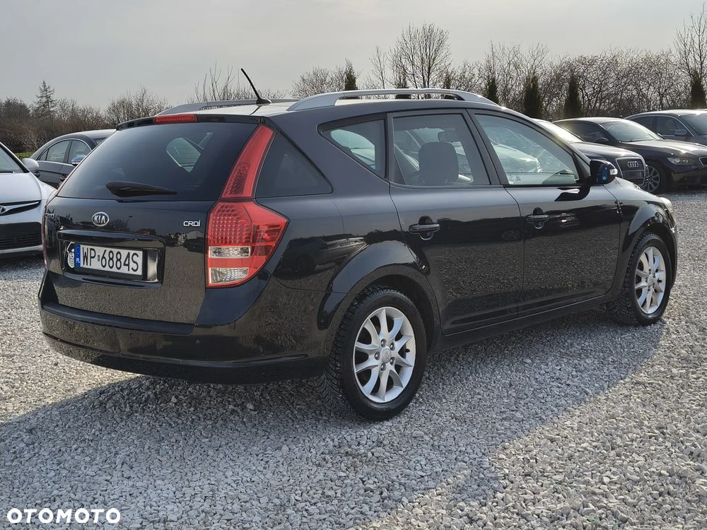 Kia Ceed 1.6 CRDi 90 ISG Spirit - 19