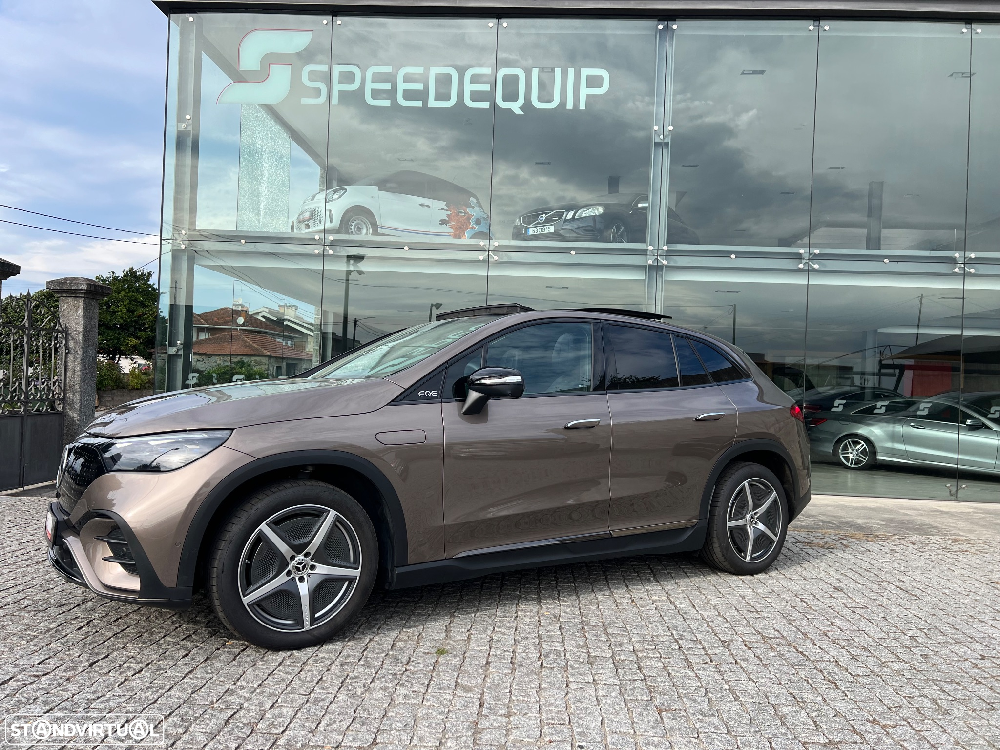 Mercedes-Benz EQE SUV 300 AMG Line - 3