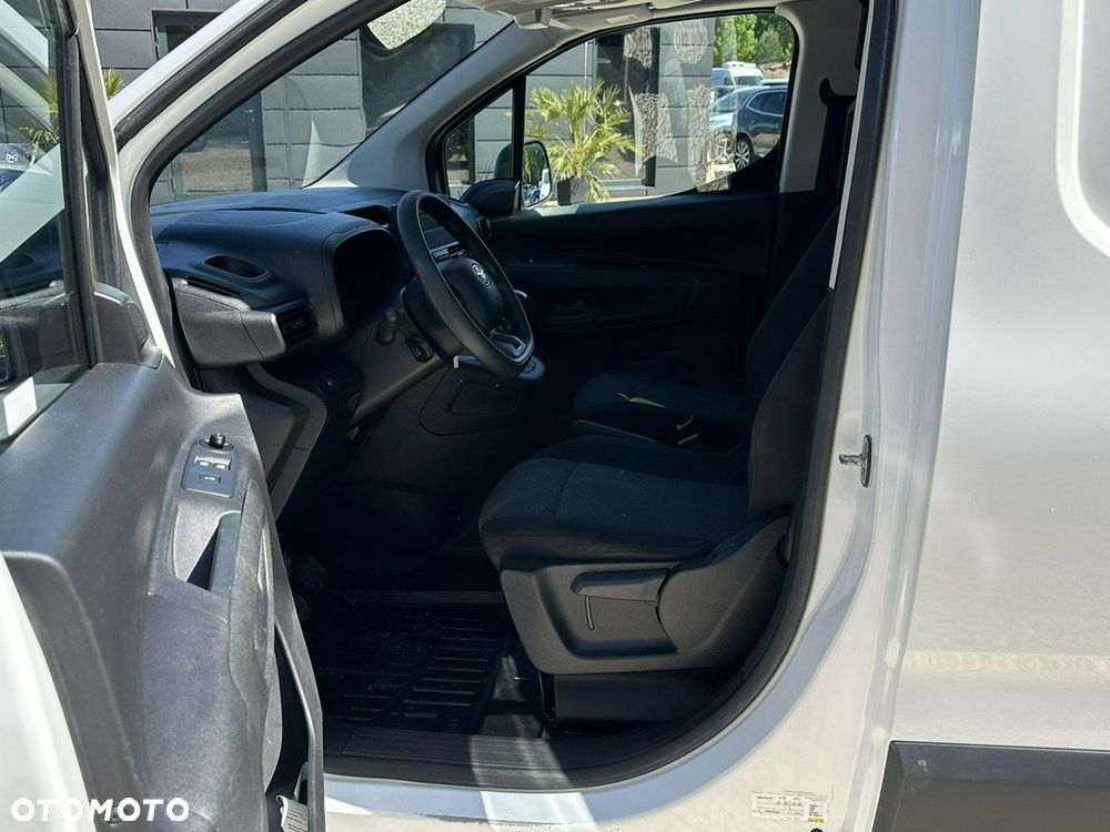 Toyota Proace City - 16