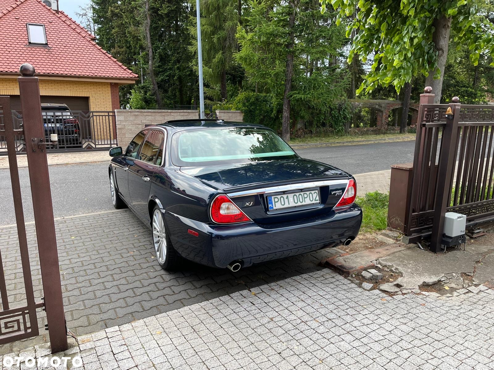 Jaguar XJ XJ8 4.2 LWB - 3