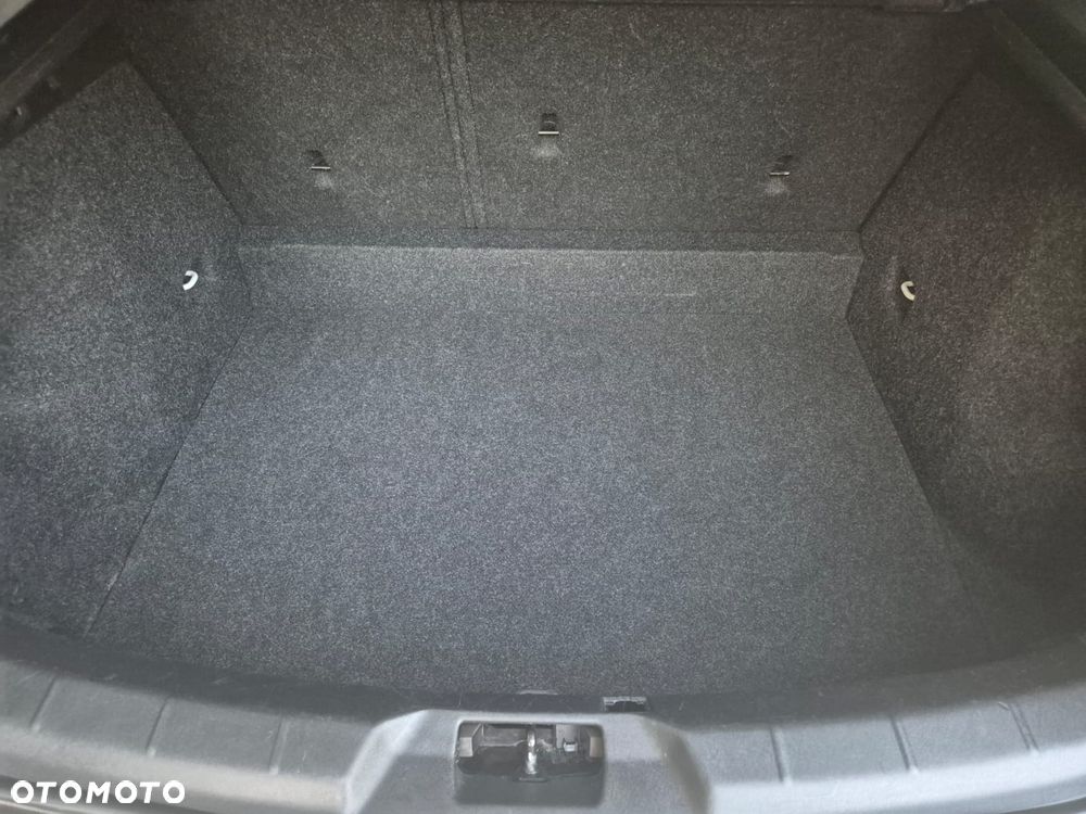 Volvo V40 D2 R-Design Momentum - 12