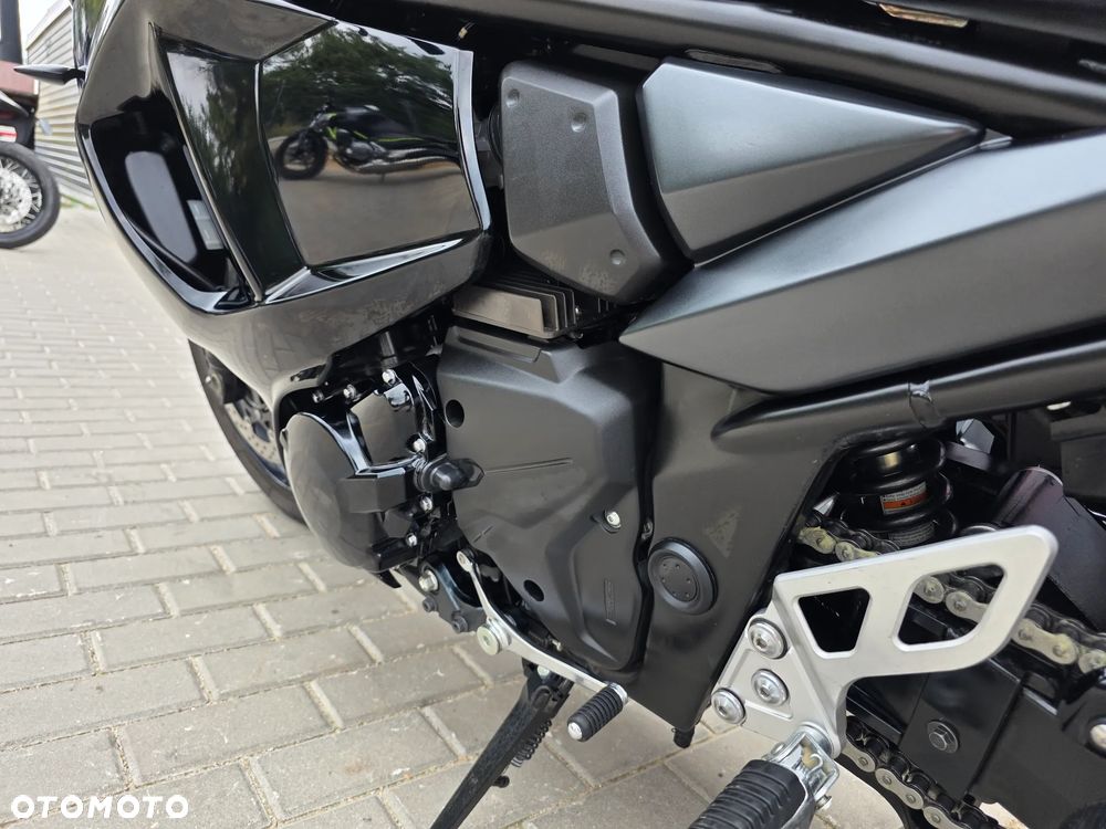 Suzuki GSX - 9
