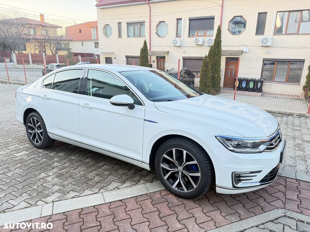 Volkswagen Passat - 6