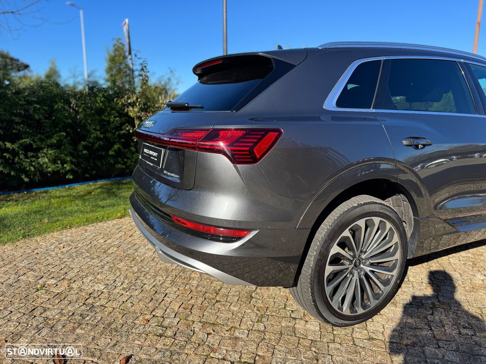 Audi e-tron 55 quattro S line - 10