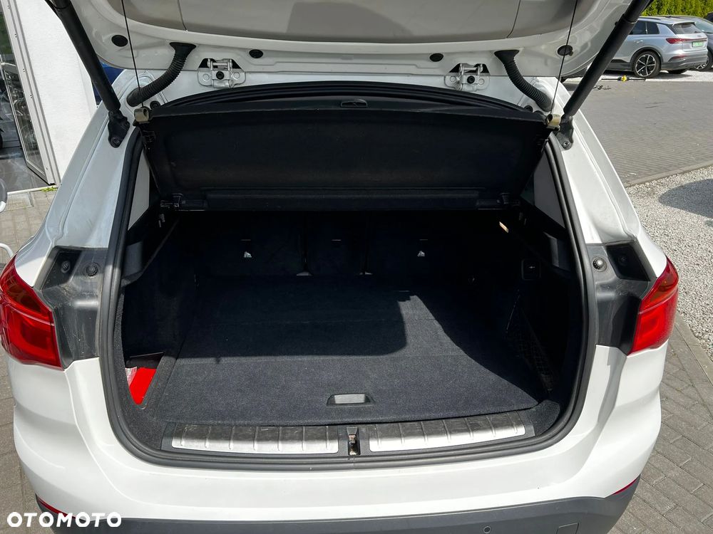 BMW X1 sDrive18d xLine sport - 13