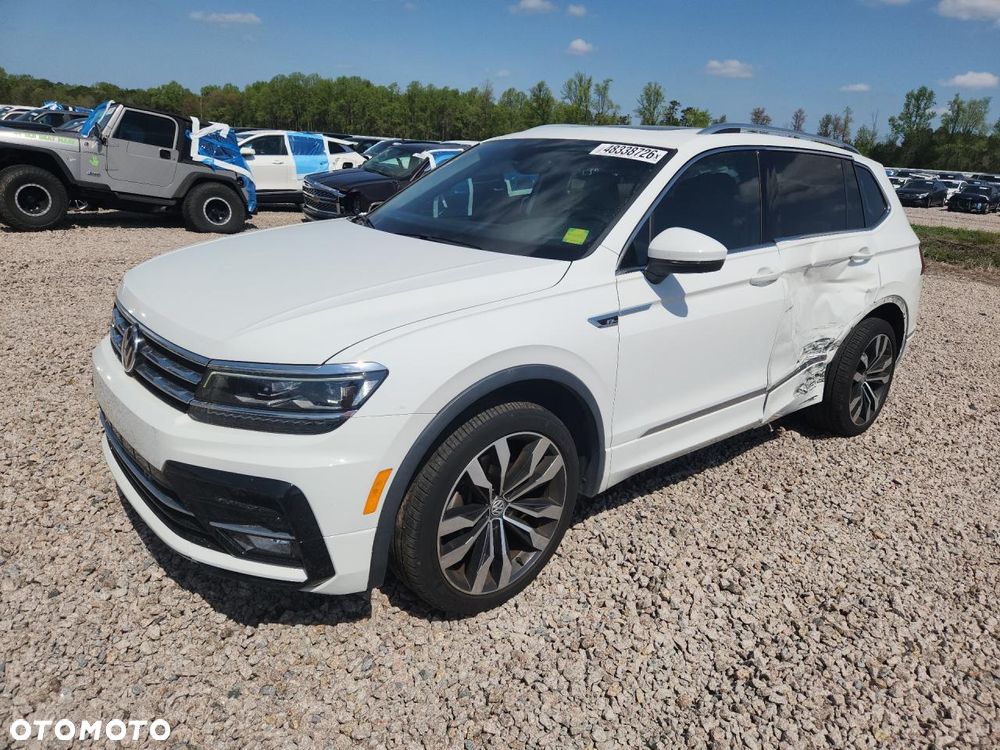 Volkswagen Tiguan - 1