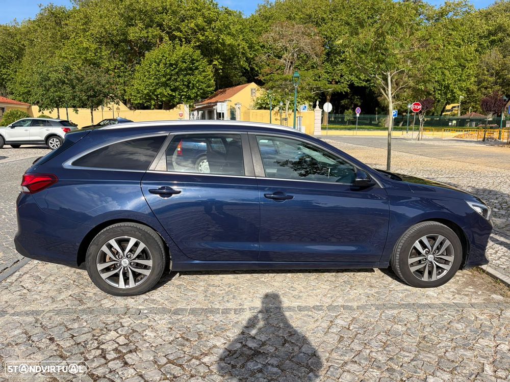 Hyundai i30 SW 1.6 CRDi Style+Navi - 13