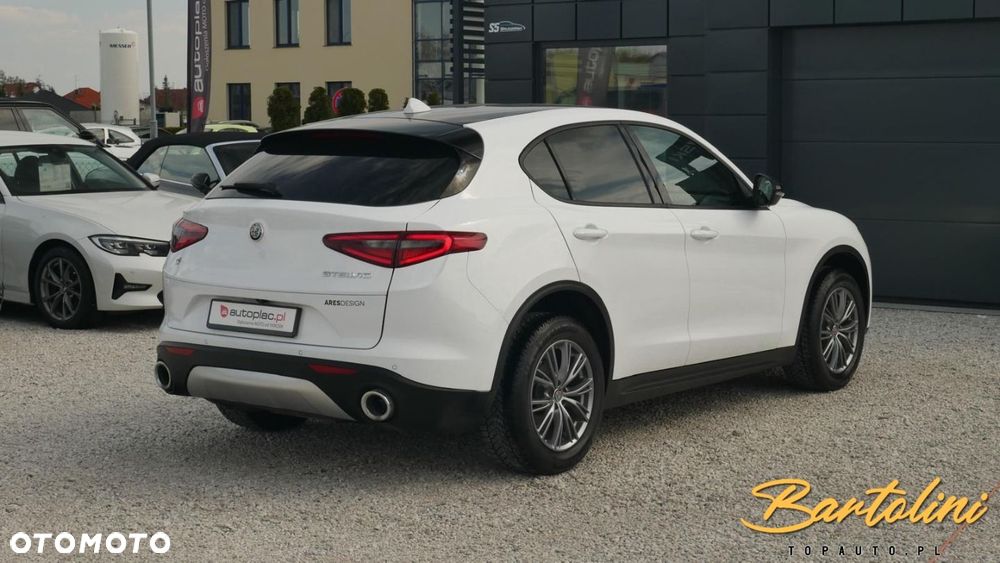 Alfa Romeo Stelvio - 7