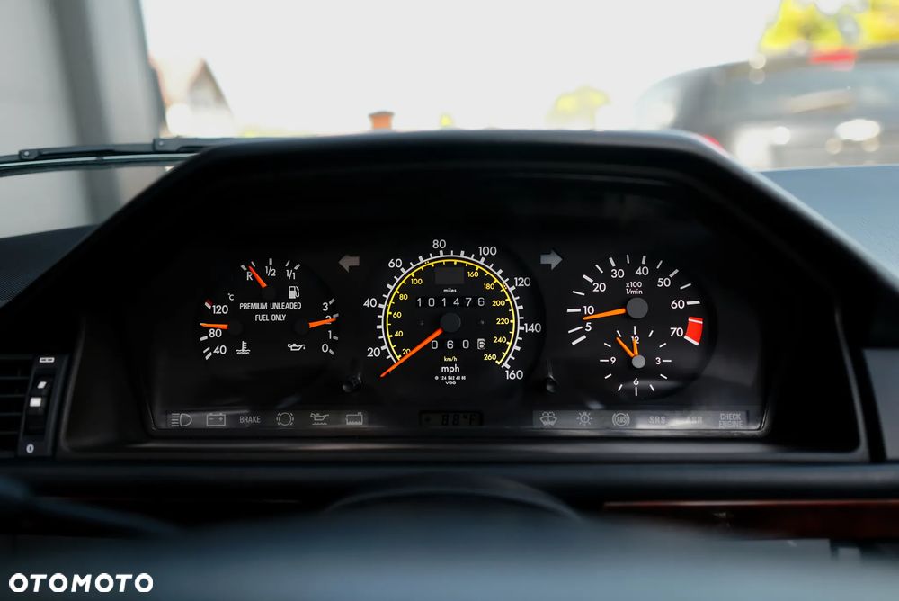 Mercedes-Benz W124 (1984-1993) - 24