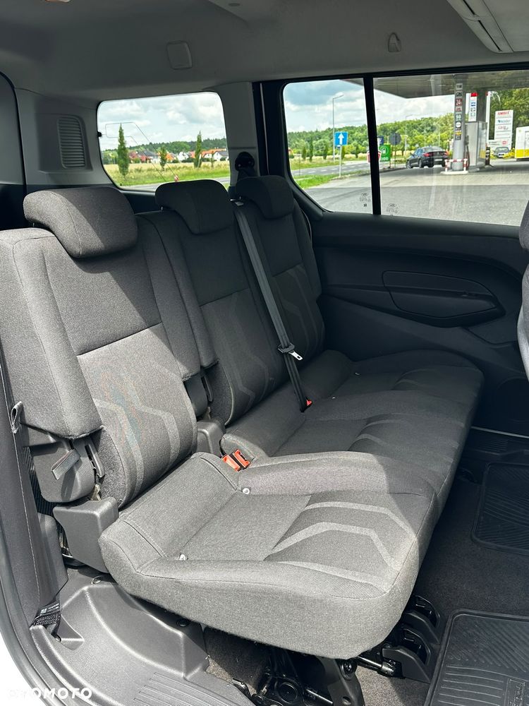 Ford Tourneo Connect Grand - 11