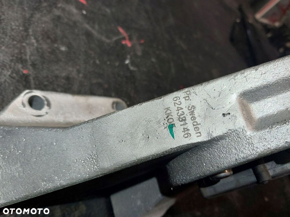 VOLVO XC90 4.4 V8 GÓRNA ŁAPA GŁOWICY UCHWYT MOCOWANIE WSPORNIK 62433146 - 2