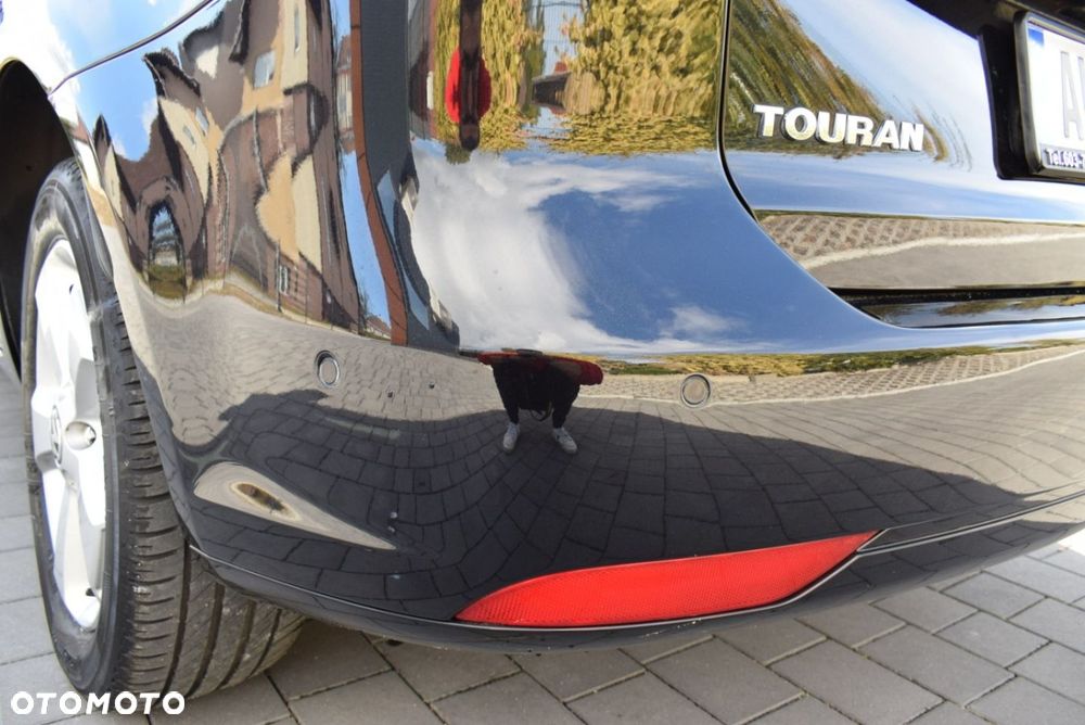 Volkswagen Touran - 10