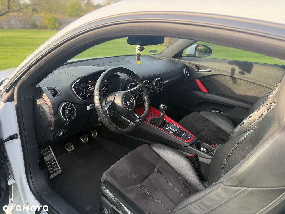 Audi TT Coupé - 17