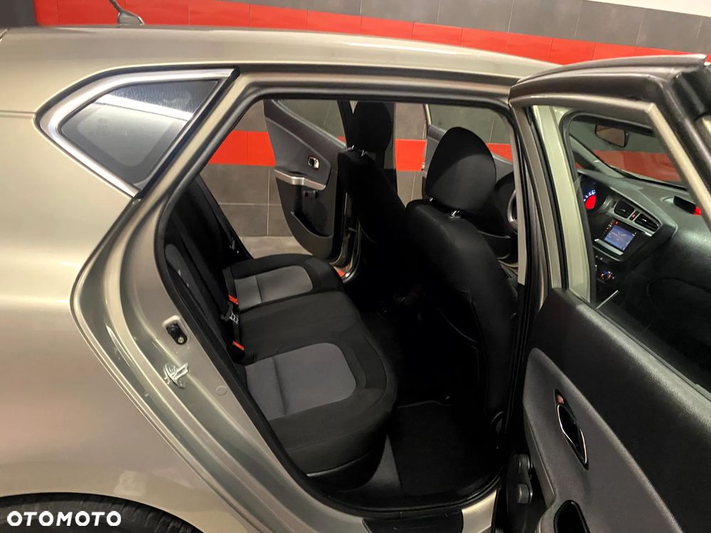 Kia Ceed 1.6 GDI XL - 21