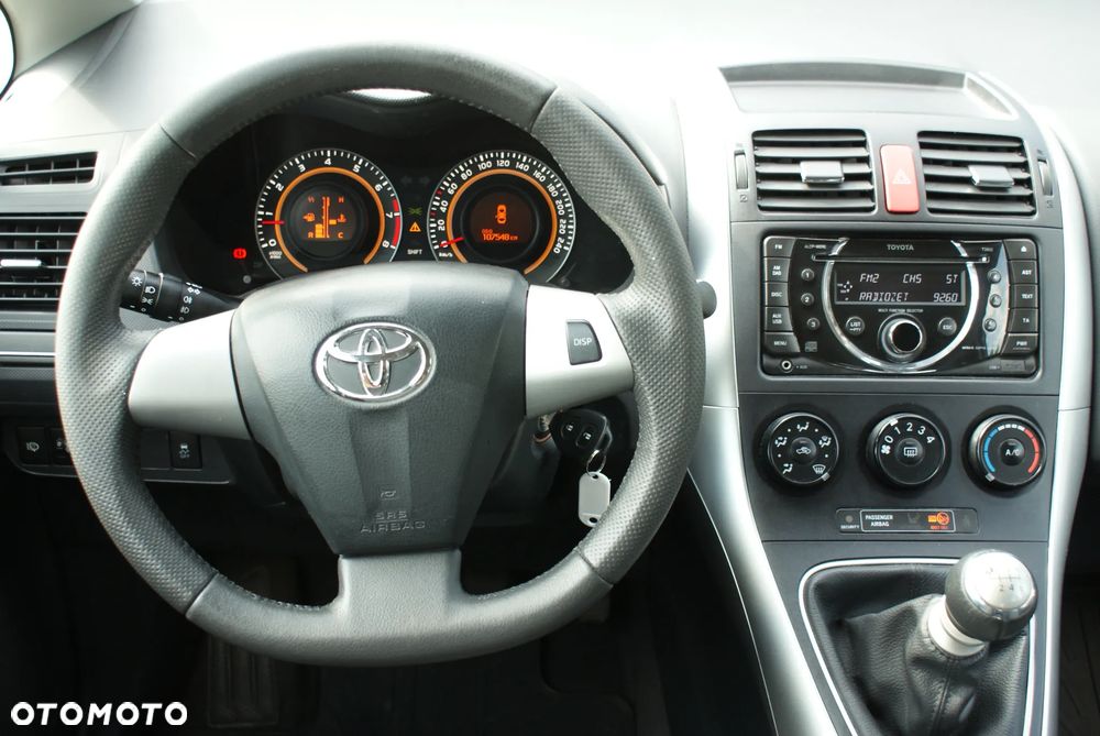 Toyota Auris - 8