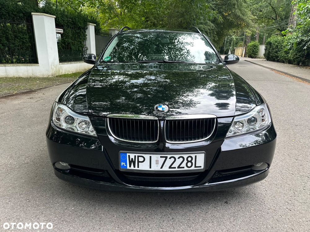 BMW Seria 3 318i - 21
