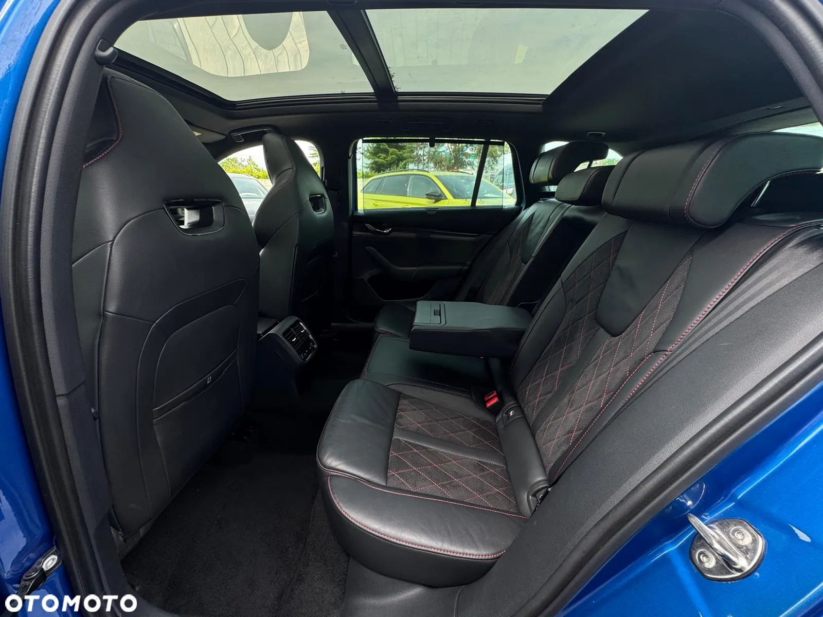 Skoda Octavia Combi 2.0 TDI DSG 4x4 RS - 25