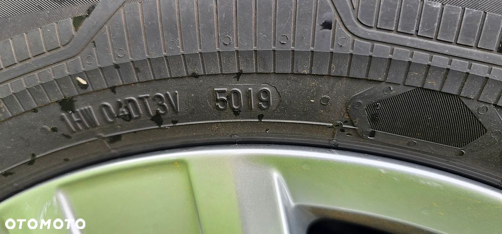 Volkswagen Multivan - 19