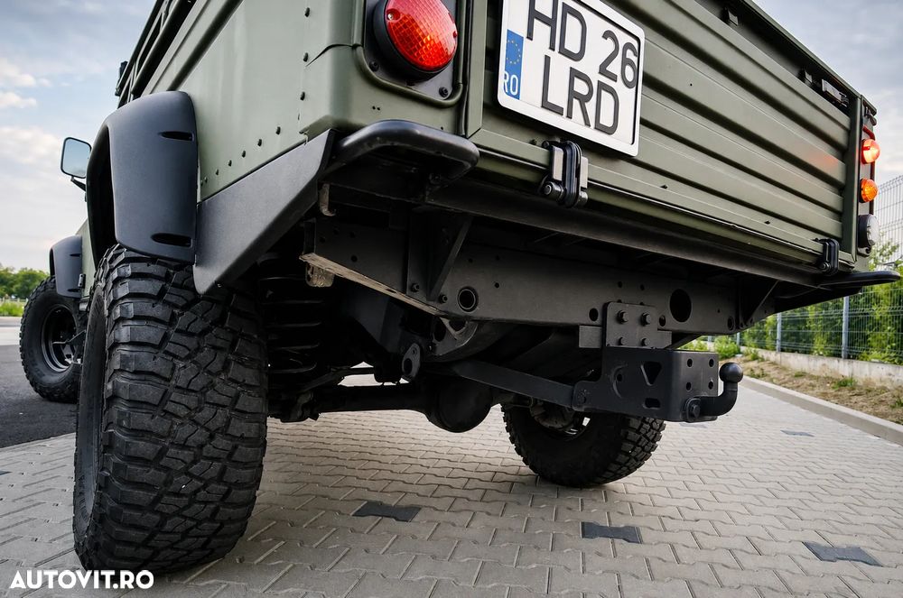 Land Rover Defender - 5
